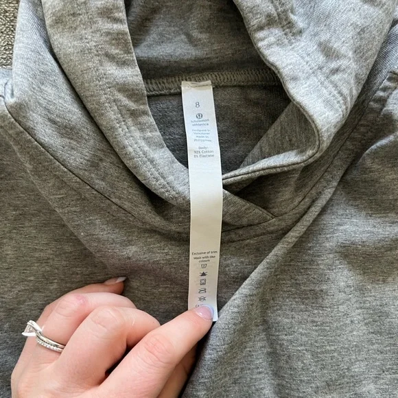 Lululemon Hooded Pullover Vest - Picture 3 of 5